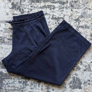 Athleta Seasoft Mid Rise Straight Crop